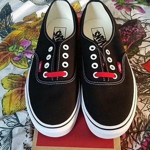Brand new Vans size 7.5 women/6.0 men